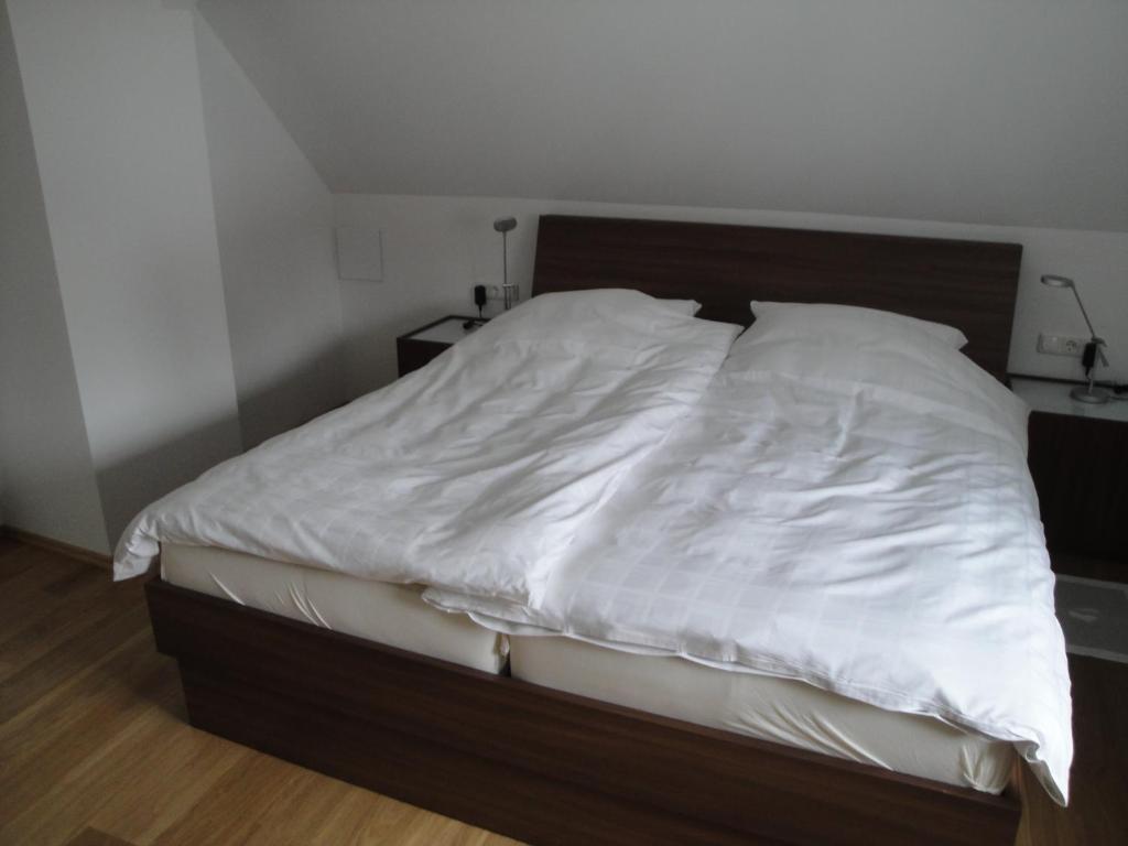 Bed & Kitchen Burgau Quarto foto